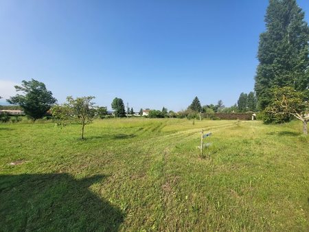 vente terrain 879 m²