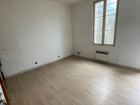 a vendre - proximite gare st jean appartement bordeaux 2 pièce(s) 28.44 m2 avec cour