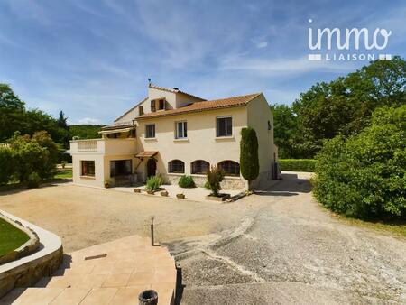 belle villa avec piscine de 190m² sur 3360 m² de terrain