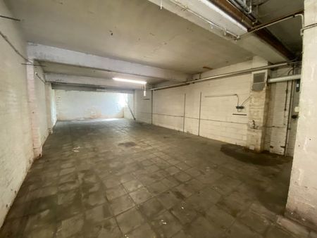 entrepôt / garage de 100m²