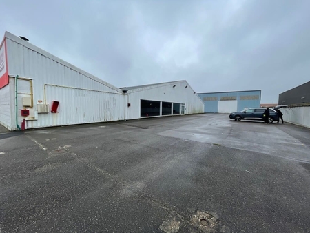 location d'entrepôt de 1 047 m² à calais - 62100