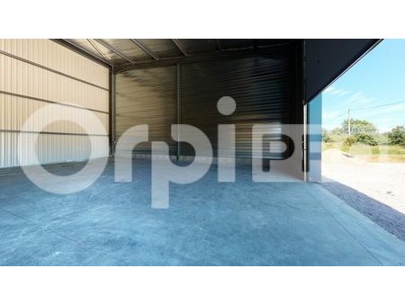 location d'entrepôt de 225 m² à pérouges - 01800