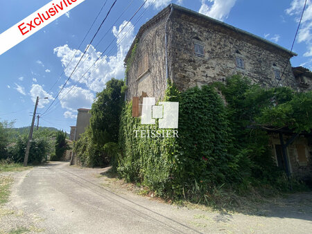 exclusivité secteur sud ardèche nord gard  maison de hameau avec terrasse et jardin.