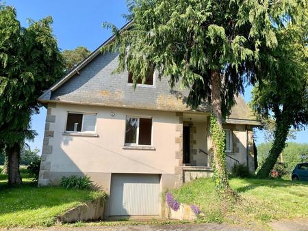 une maison sur sous-sol  une maison ancienne avec cellier et grenier  une dependance