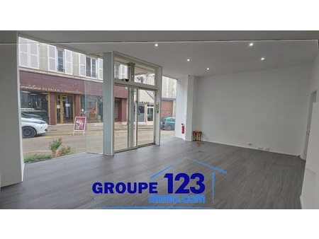 vente locaux professionnels 69.4 m²