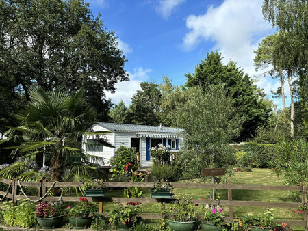 terrain de loisirs avec mobil-home à camoel