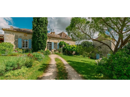 maison avec piscine villeréal (47)