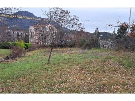 vente terrain 709 m² digne-les-bains (04000)