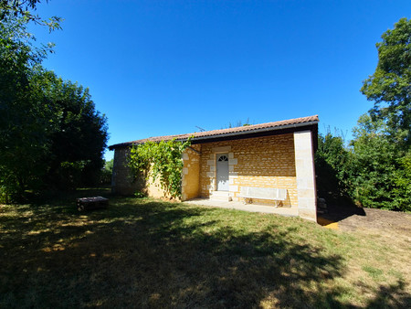 rare cabane de pêche en partie en pierre 50 m² au cœur du marais poitevin