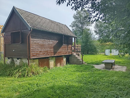 chalet au bord de l'eau