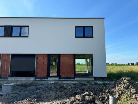 zéér energiezuinige nieuwbouwwoning (halfopen) te leffinge