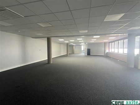 location bureau bourgoin jallieu 304 m²