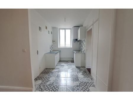 location appartement  m² t-3 à gien  500 €