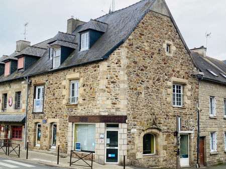 immeuble en plein coeur de lamballe avec local commercial :