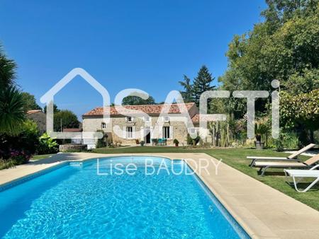 vente maison piscine à foussais-payré (85240) : à vendre piscine / 200m² foussais-payré