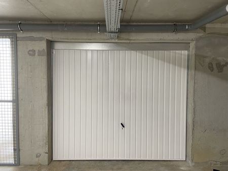 garage neuf dans residence neuve electricite