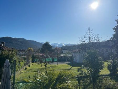 maison vue pyrenees proche ecole