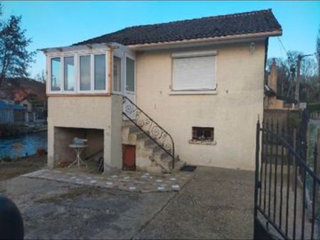 pavillon individuel sur sous sol complet avec jardin et rivière...