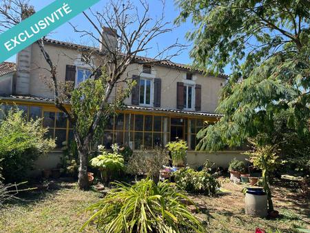 maison en pierre avec jardin au cœur de la bastide