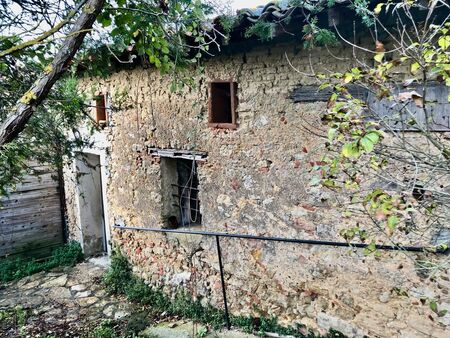 belle maison en pierre à rénover