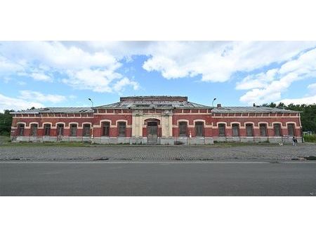 ancien bâtiment de gare de quiévrain et terrain avoisinant