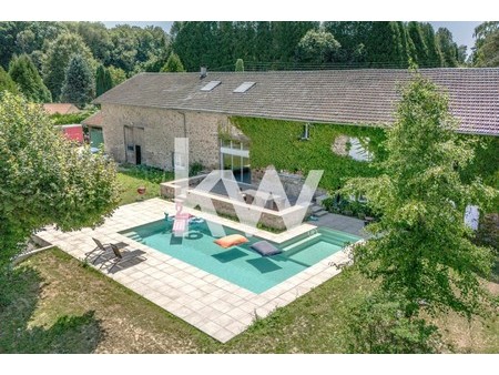 maison de luxe à vendre dans le quartier nord