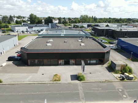 location de local commercial de 1 000 m² à quetigny - 21800