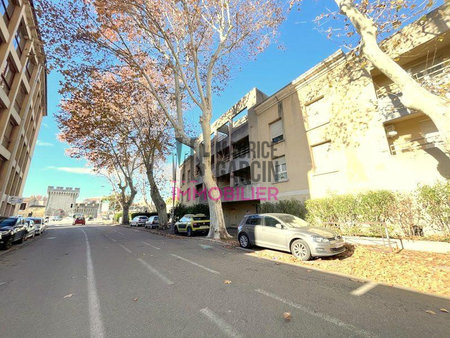 appartement vendu meuble avec balcon et parking