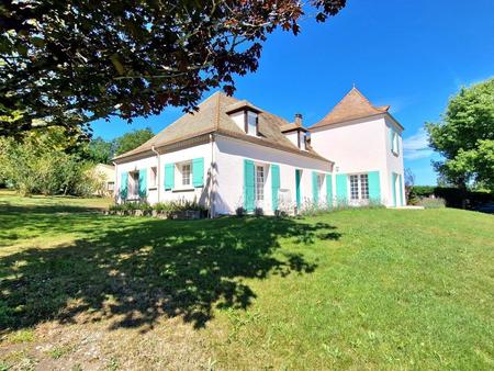 belle présentation de 4 chambres/2 salles de bains avec vue