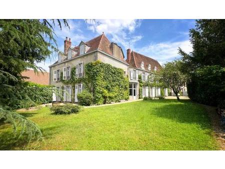 belle propriété historique à boussac  creuse