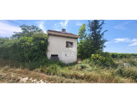 cabanon sur terrain arboré