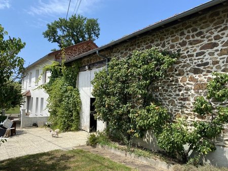 maison en pierre  grange et atelier attenants