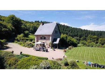 domaine d'exception de 18 hectares  avec maison forestière de charme  et des parcelles...