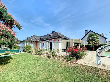 maison de plain pied avec piscine sur argentat