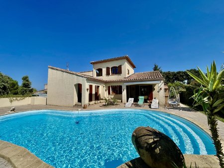 poulx  belle villa t6 avec piscine sur terrain de 1255 m²