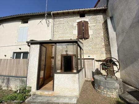 jolie maison en pierre avec deux chambres centre aunac