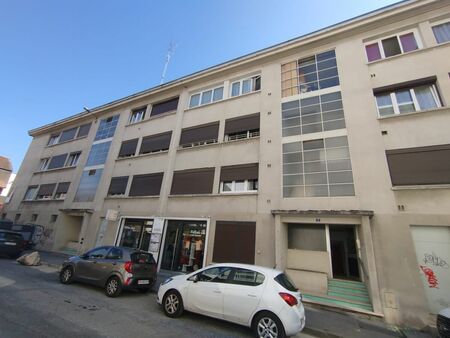 location parking 16m2 annemasse 74100 - 39 € - surface privée