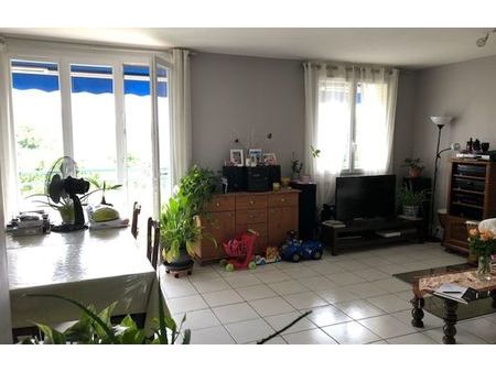 location appartement 3 pièces 67 m² bron (69500)