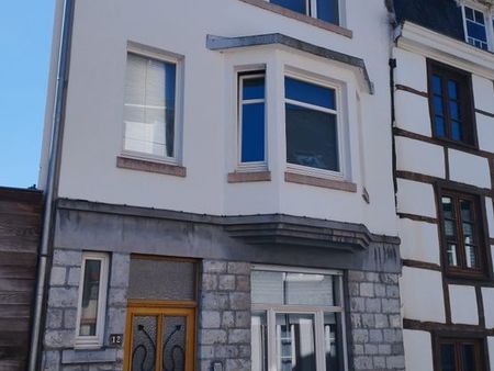 appartement duplex à louer au centre de stavelot