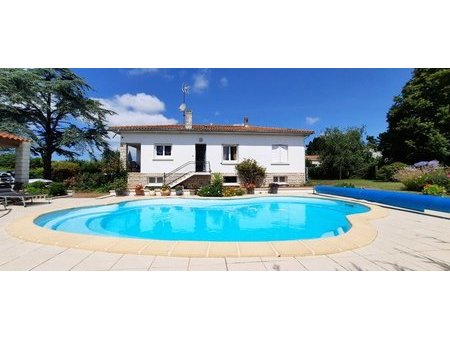 ile d'oleron maison individuelle sur 2 niveaux de 5 pièces avec piscine et pool house - do