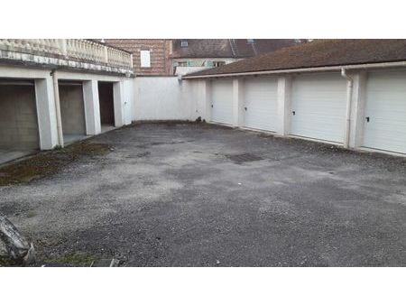 box double   parking fermé 30m2