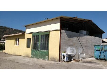 ideal artisan / commercant - entrepôts et bureaux de 90m2 sur parcelle constructible. situ