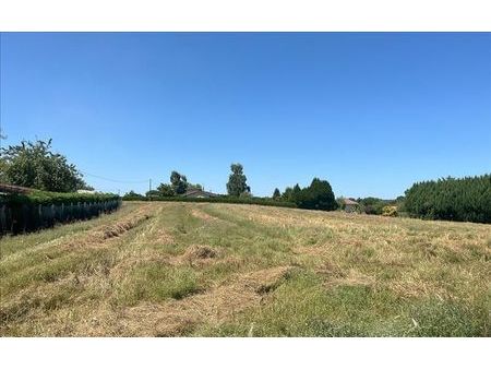 terrain 2 611 m² nantheuil