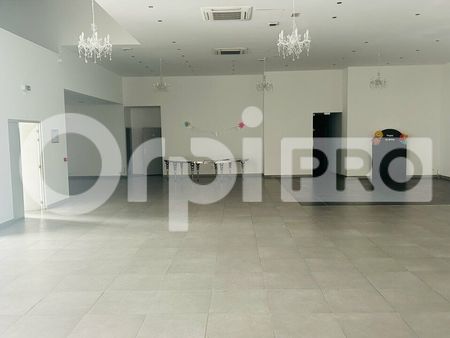 local commercial 350 m²