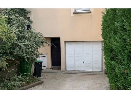 location maison  92.1 m² t-5 à morangis  1 426 €