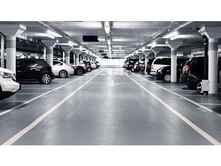 location place de parking meaux  quartier luxembourg