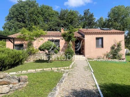 belle maison avec jardin au calme