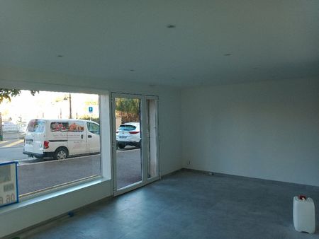 local commercial 24 m2