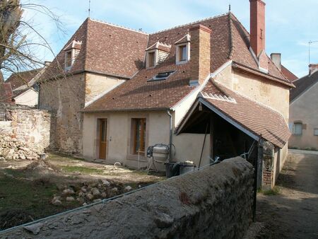 belle maison à louer à epineuil le fleuriel