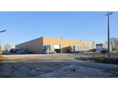 vente entrepôt / local industriel  8338.00m²  calais